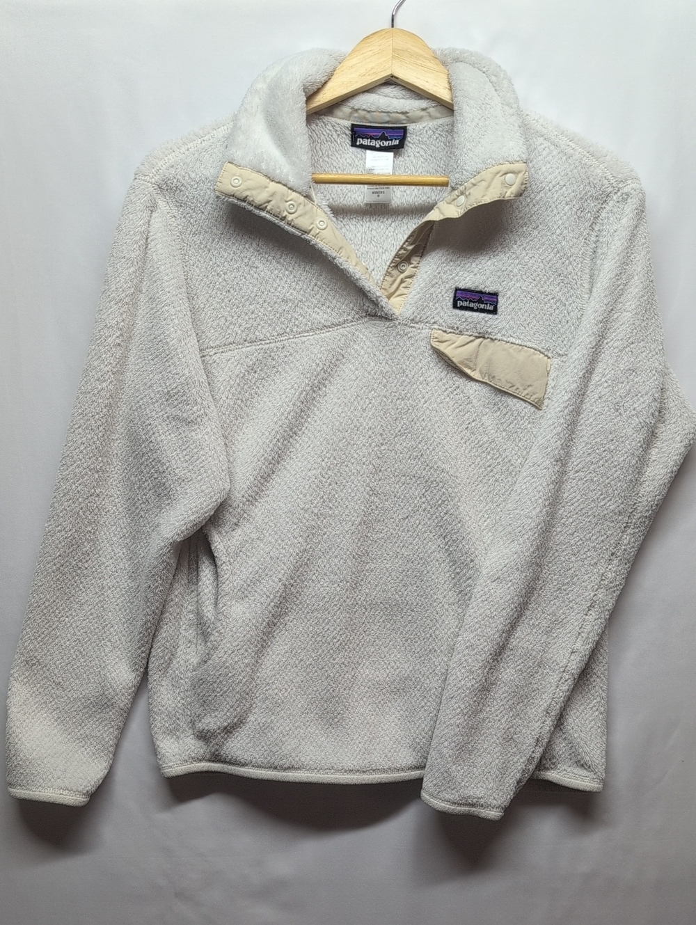 Patagonia Women's Cream Fleece Snap-T Pullover Sweater